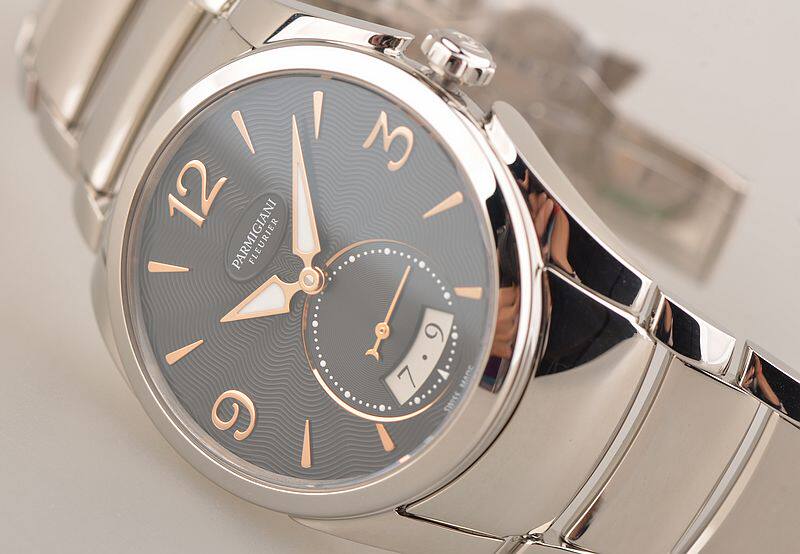 已售出【99新】帕玛强尼Tonda黑盘小三针日历钢带女表pfc273-0001400