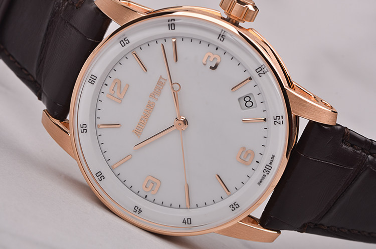 【未使用品】爱彼玫瑰金白面大三针日历男表15210OR.OO.A099CR.01