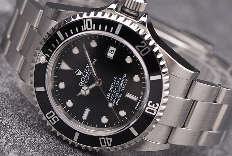 已售出【98新】劳力士海使型1220米防水大三针日历钢带自动男表16600