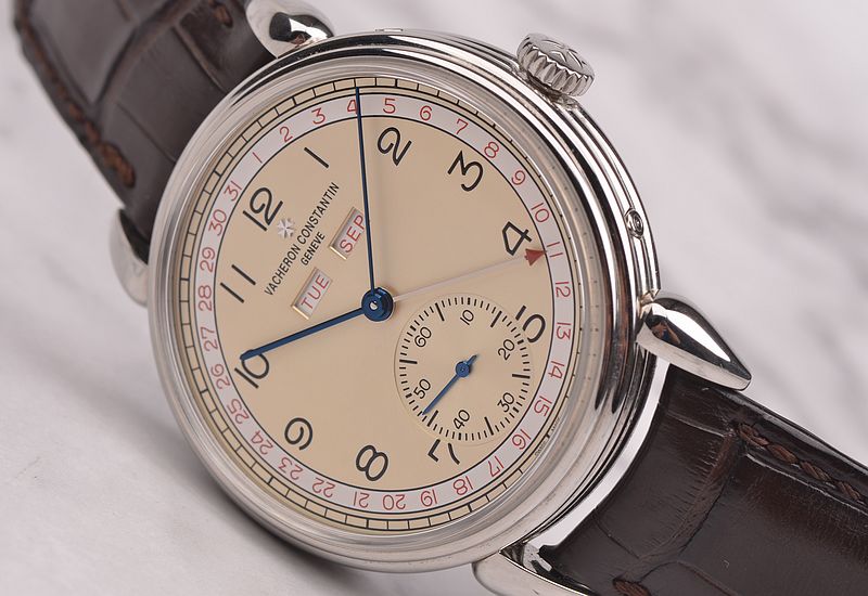 【98新】江诗丹顿历史名作三重日历手上链男表3110V/000A-B425