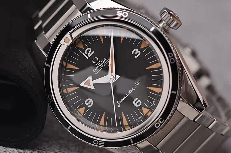 已售出【未使用品】欧米茄海马限量1957大三针男表234.10.39.20.01.001