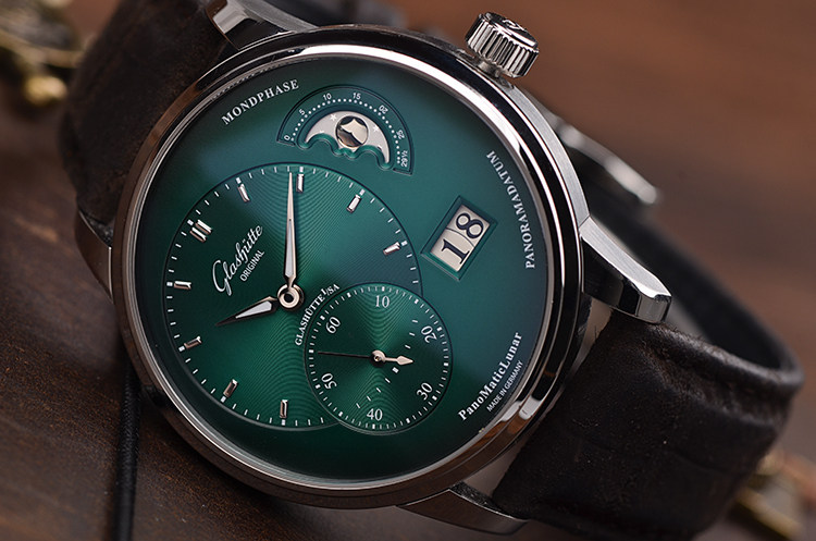 已售出【98新】格拉苏蒂绿面偏心大日历月相自动机械男表90-02-13-32-31