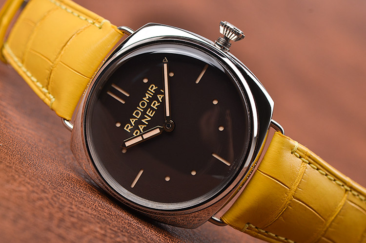 已售出【未使用品】沛纳海特别限量版PT950铂金3日链皮带男表pam00373