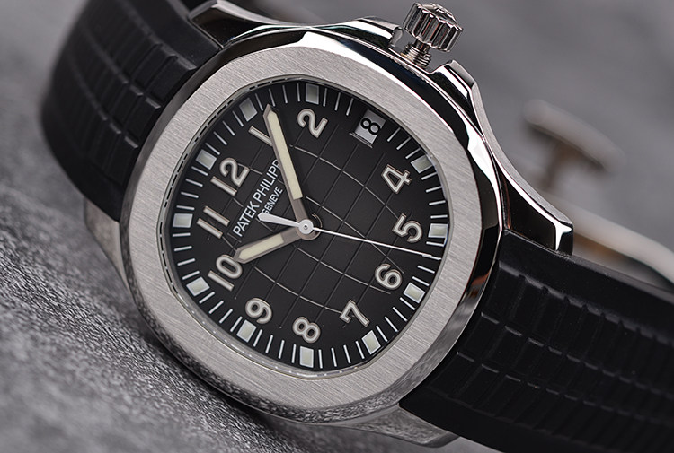 已售出【98新】百达翡丽AQUANAUT手雷大三针日历自动男表5165A-001全套