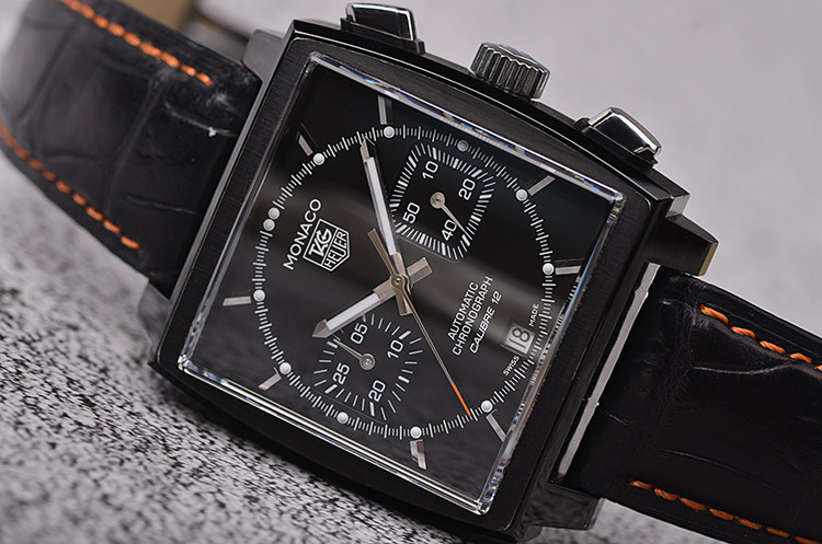 已售出【98新】豪雅摩纳哥ACM俱乐部限量版计时日历男表CAW211M.FC6324