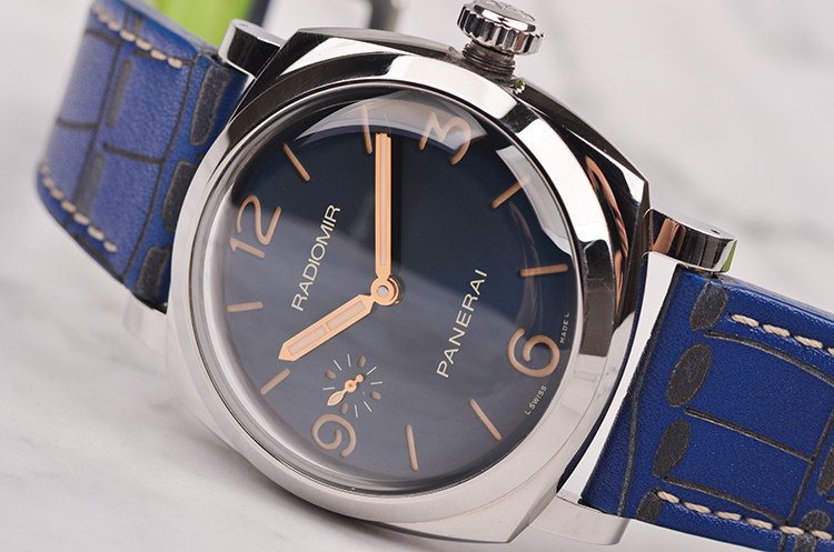 已售出【97新】沛纳海蓝盘小三针3日手上链47MM皮带男表PAM00690