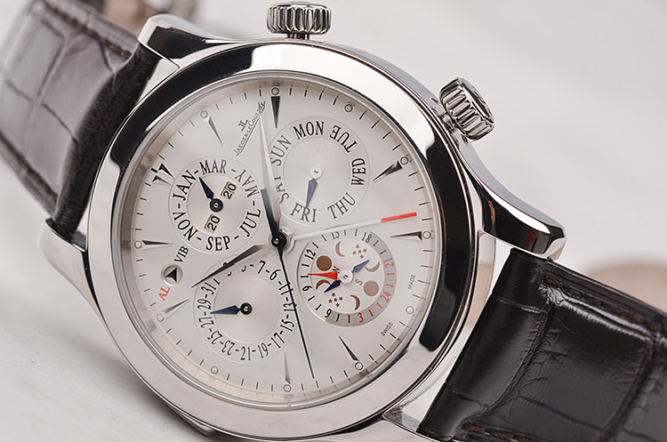 已售出【97新】积家大师万年历月相闹铃自动机械折叠扣皮带男表Q163842A