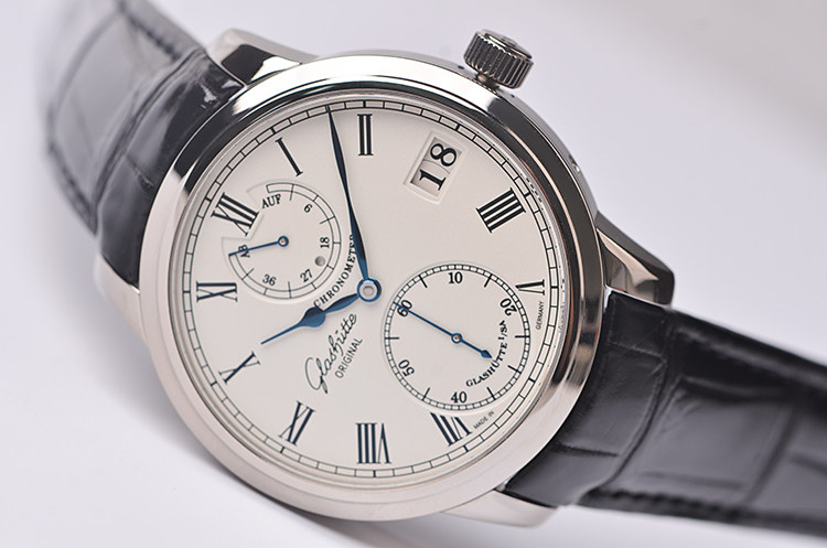 已售出【98新】格拉苏蒂参议员白金动显大日历手上链男表58-01-01-04-04