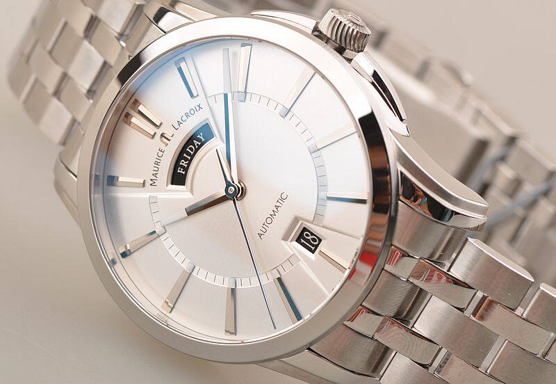 已售出【未使用】艾美奔涛银白面大三针双历钢带男表PT6158-SS002-13E