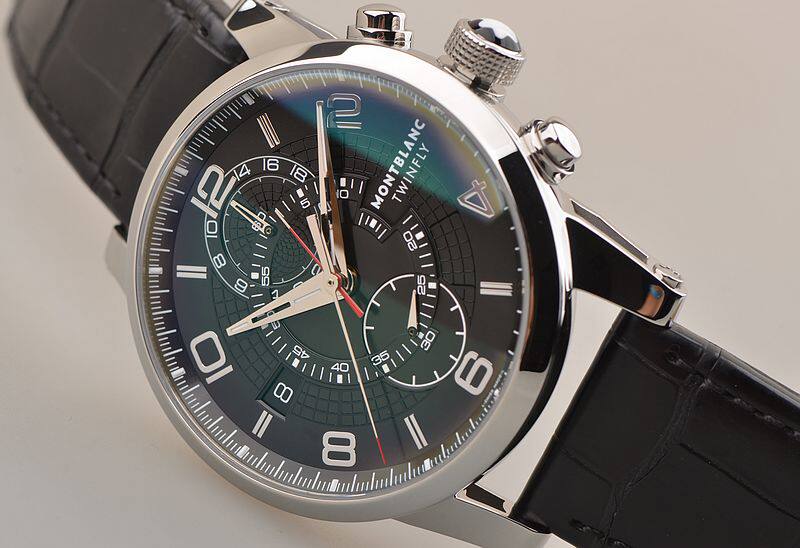 已售出【97新】万宝龙时光行者黑盘计时日历折叠扣皮带机械男表U0105077