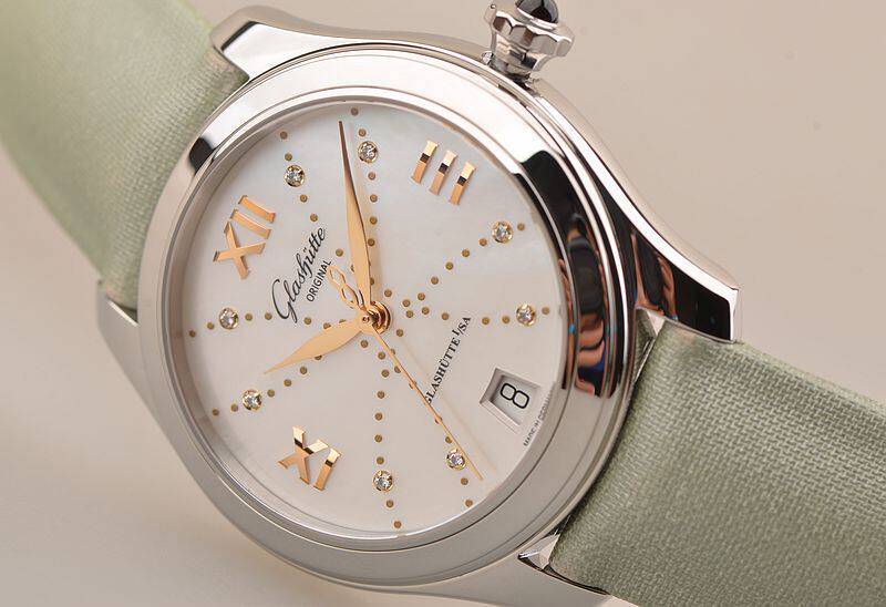 已售出【97新】格拉苏蒂贝母盘钻刻大三针日历皮带女表39-22-12-02-44