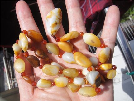 97克新疆和田玉籽料黄沁原石项链手串（颗颗原皮无修）