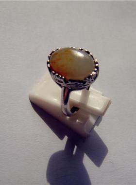 3.6克新疆和田玉籽料红黄皮白玉戒指（包银活圈口，真皮无二上）