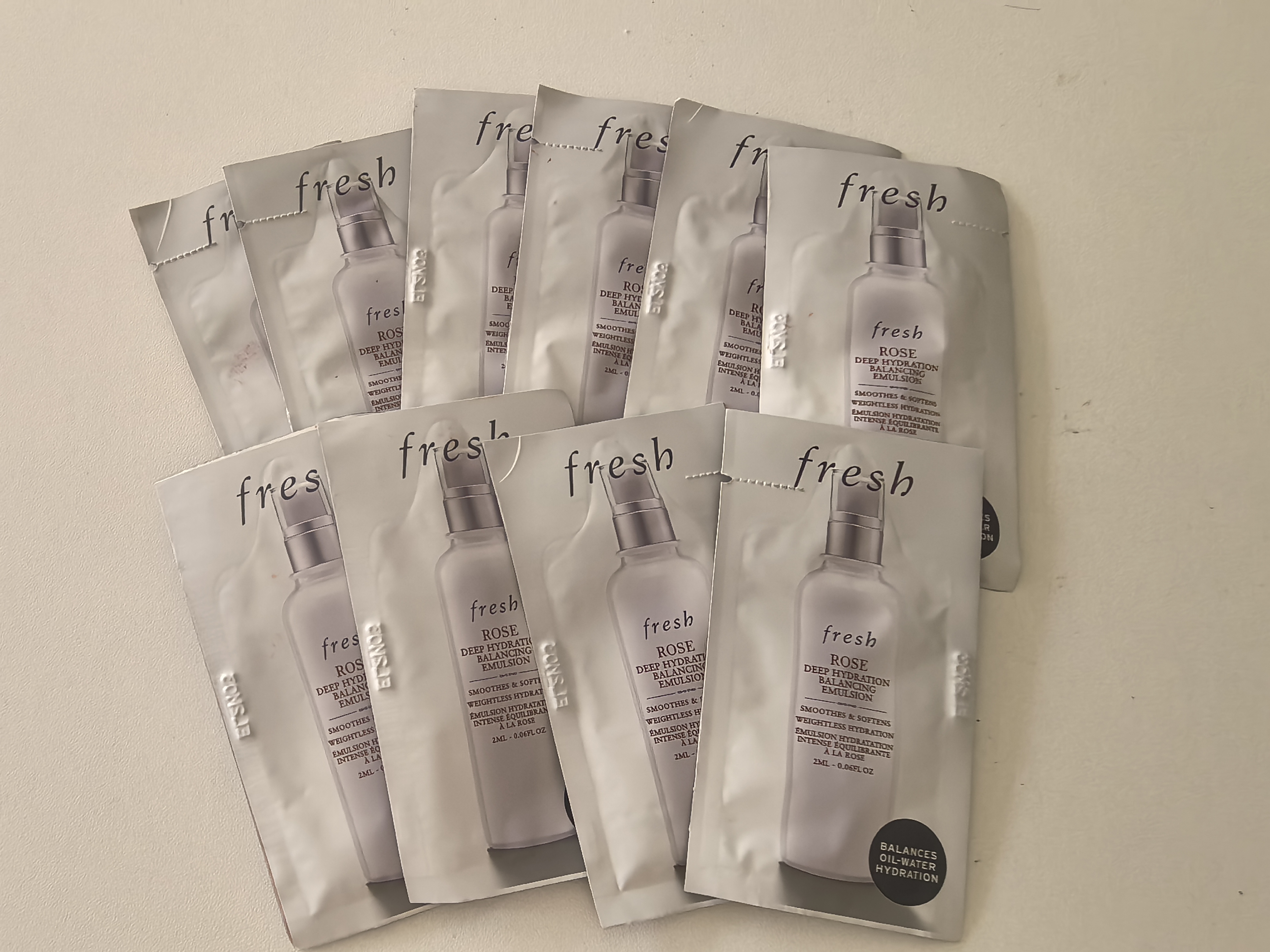 馥蕾诗fresh玫瑰密集保湿平衡乳2ml*15片 30ml全新馥蕾诗玫瑰乳液