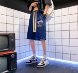 深蓝色