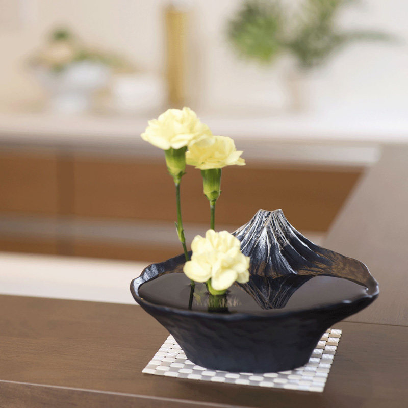 日本进口银雅堂青富士山花瓶插花器香立金属家居装饰日式送对象礼