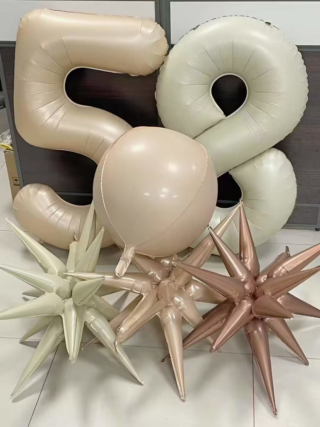 22寸4D球爆炸星奶油色
