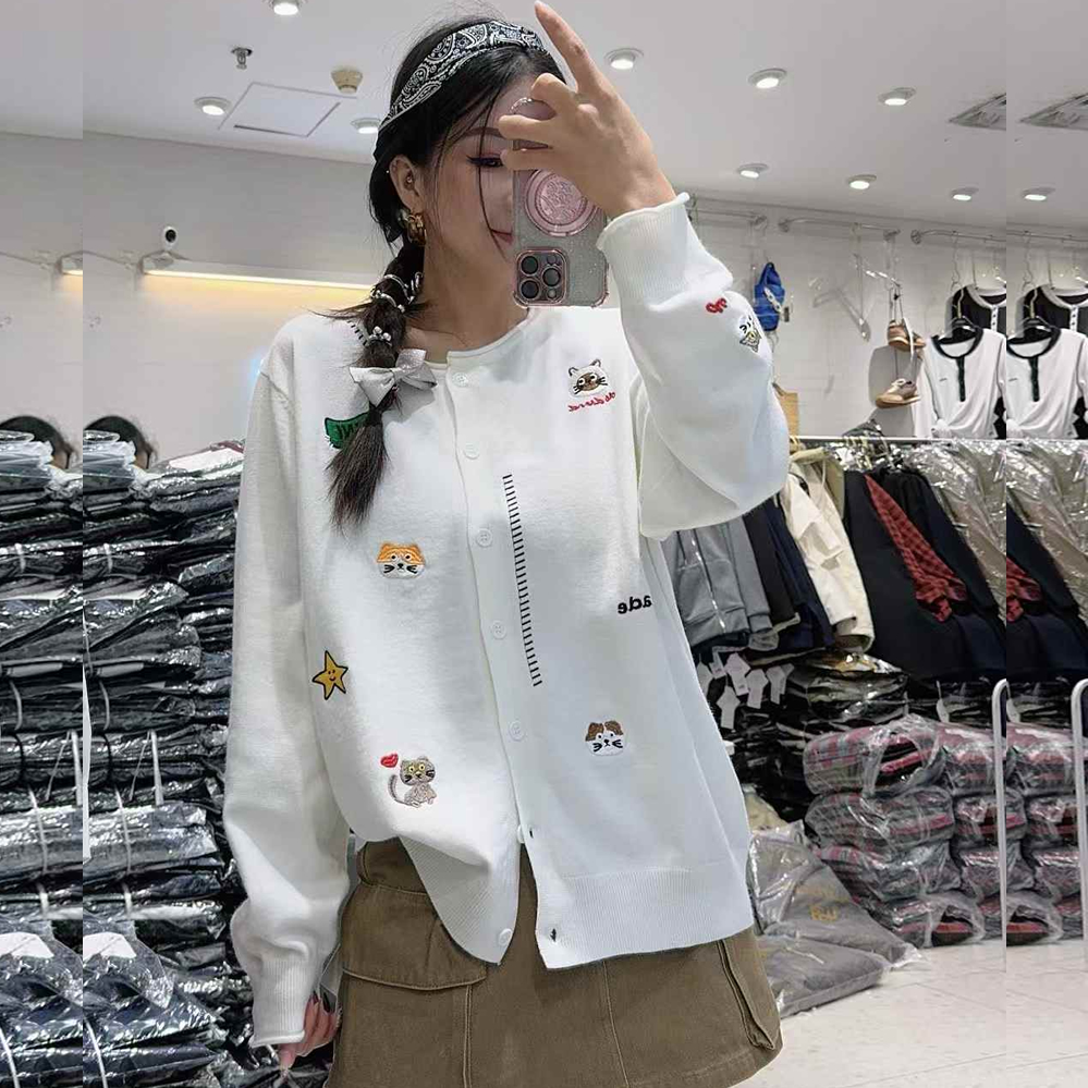 妃儿红3938秋冬季加大码毛衣女 210斤胖妹mm减龄刺绣长袖针织开衫