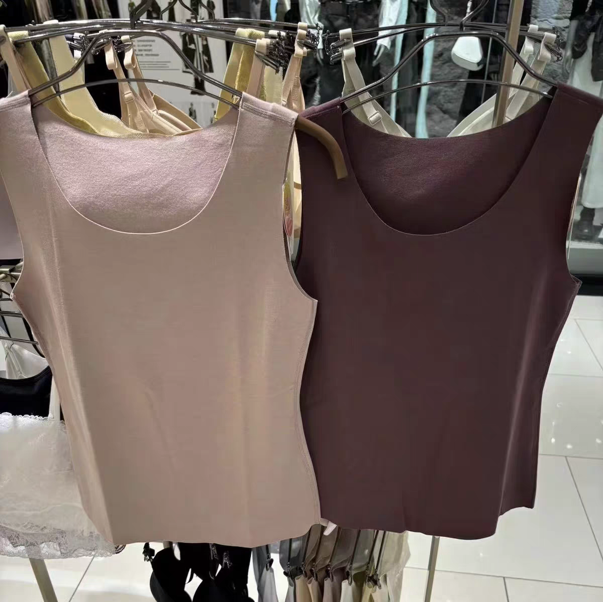 伊维斯正品女士秋冬中厚含羊毛圆领无痕保暖背心10210743