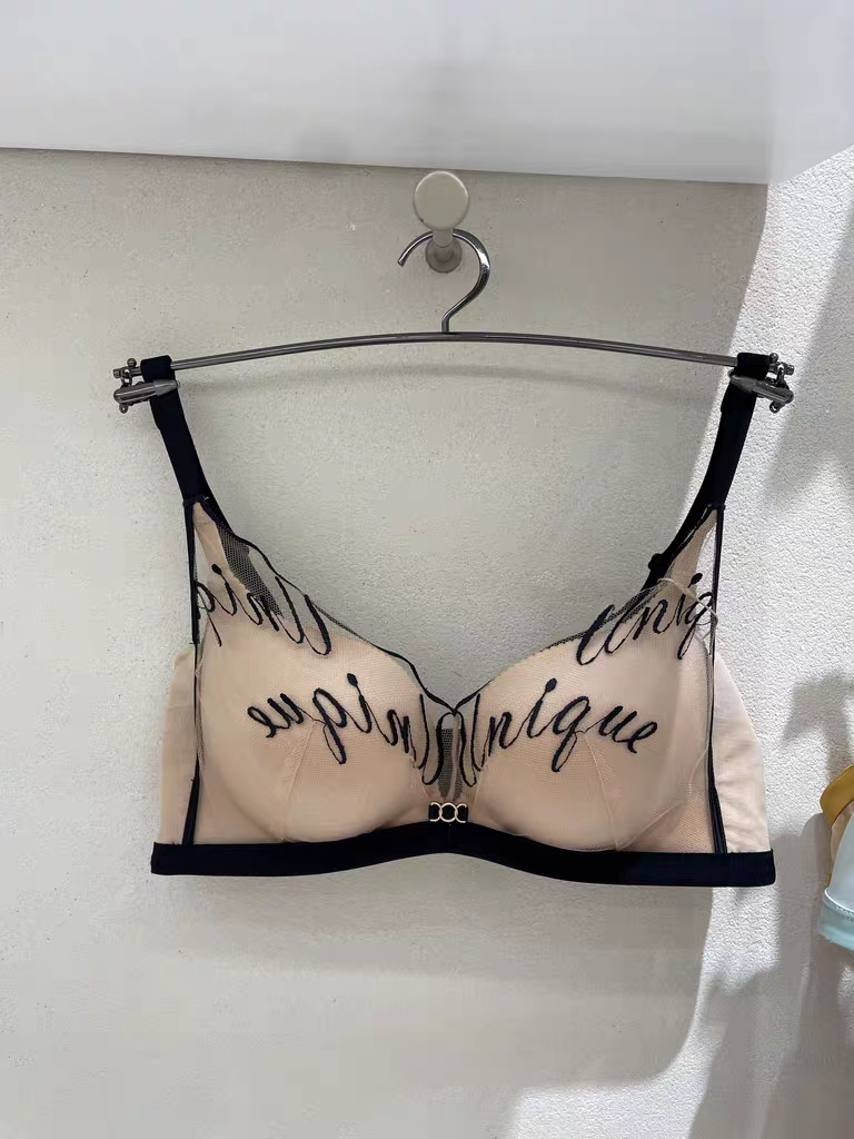 伊维斯正品女士无钢圈性感字母绣花小胸穿聚拢文胸10811148