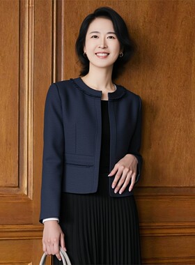 高级感职业西装小香风短款外套女小个子修身春秋西装上衣