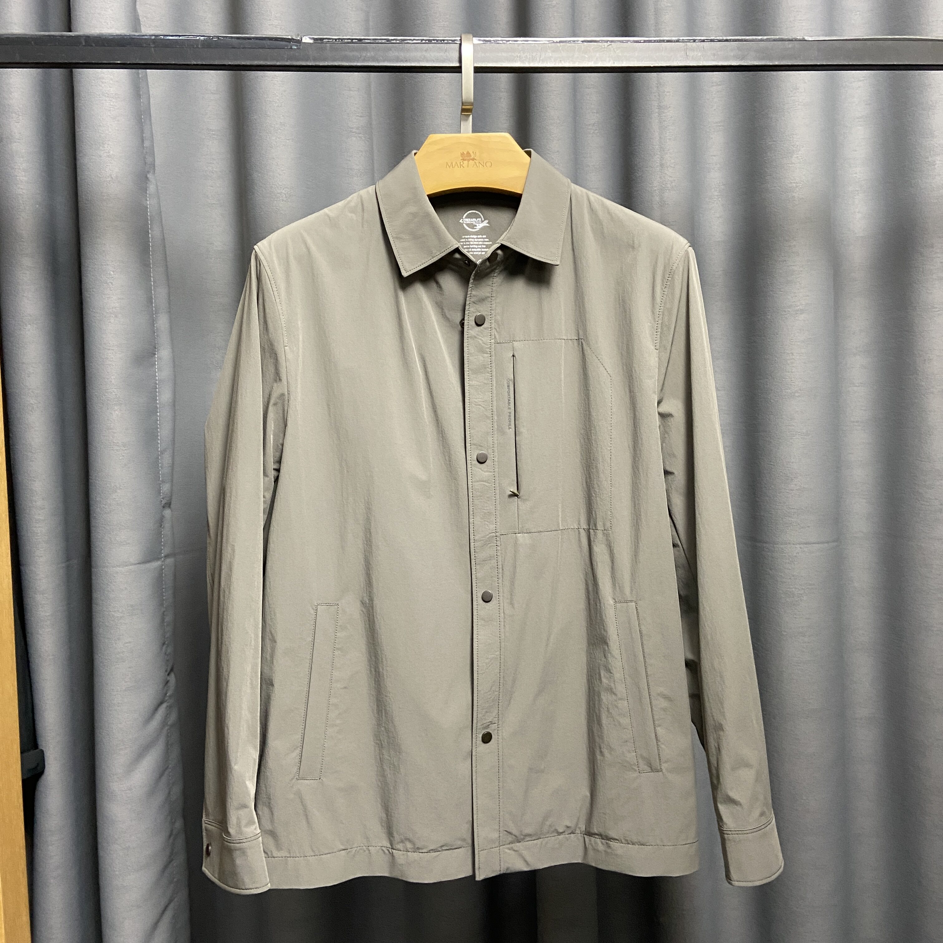 品牌样衣175码年轻翻领夹克 高品质春季外套 轻薄挺括 短款茄克