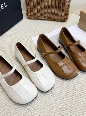 温柔风褶皱圆头一字扣玛丽珍鞋女2026春夏浅口平底单鞋学院风皮鞋