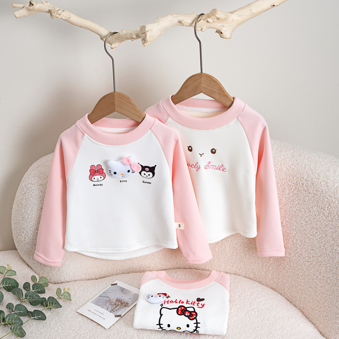 25新款儿童helloKitty秋冬季加绒打底衫女童保暖柔软亲肤内搭上衣