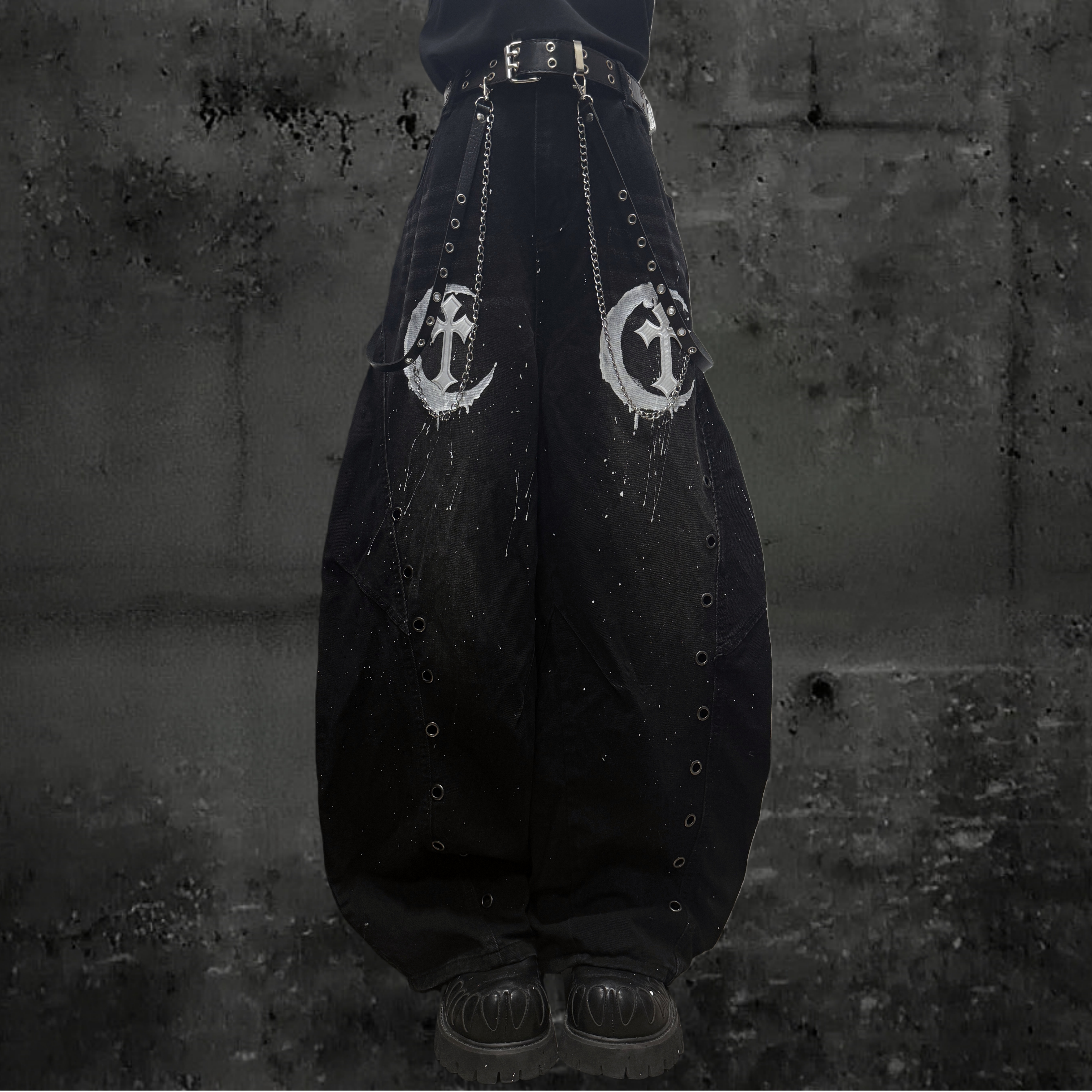 Miub美式摇滚泼墨弯刀阔腿牛仔裤