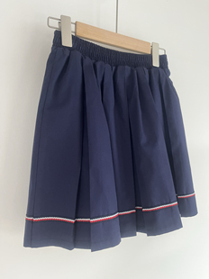 郑州市二七区汝河路小学夏季校服深蓝色短裙