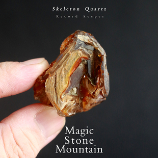 天然巴基斯坦红泥骸骨城堡骨干水晶原石摆件矿物标本收藏