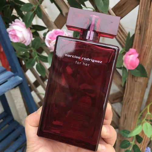 纳茜素她的馥郁女士香水