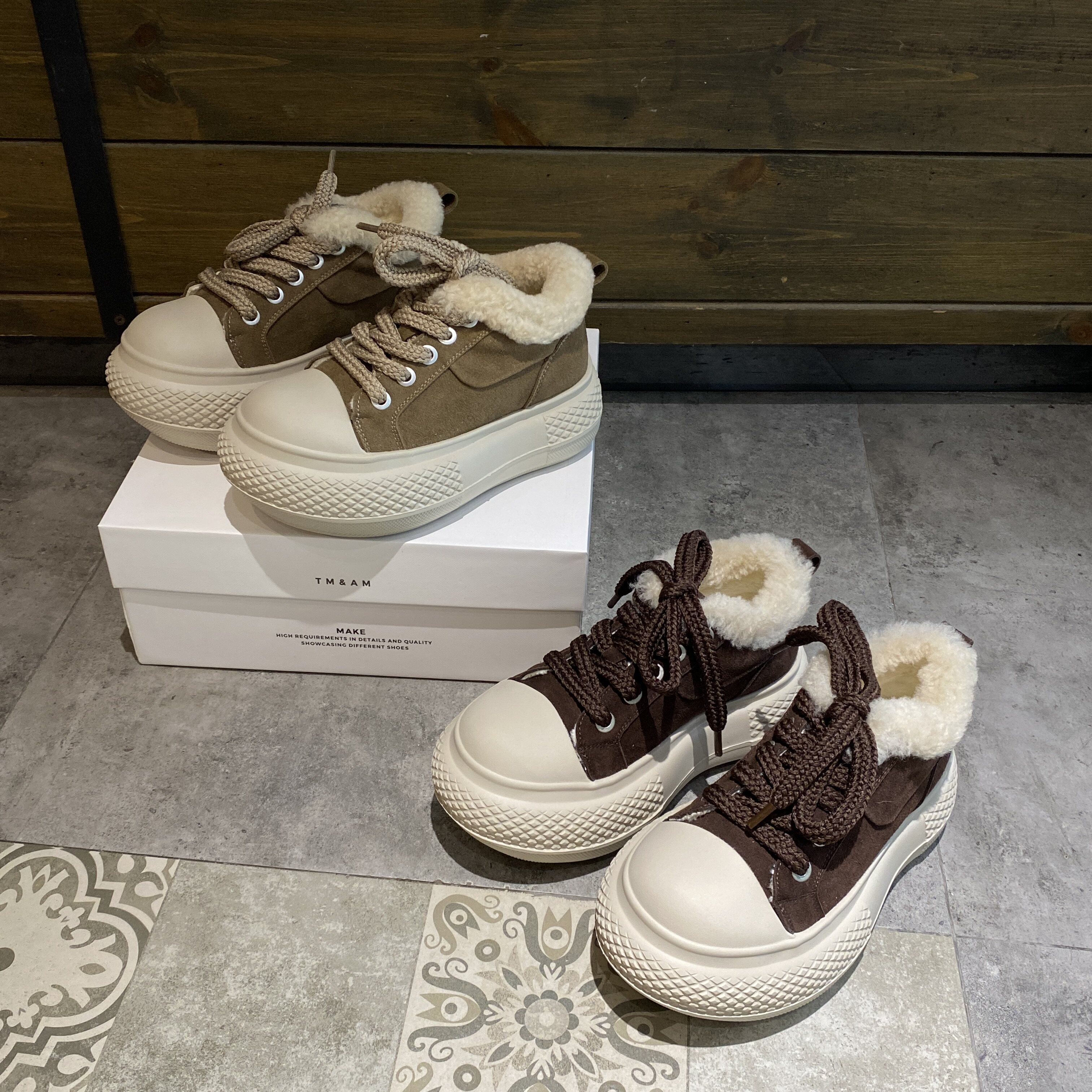冬季加绒保暖6cm厚底女面包鞋