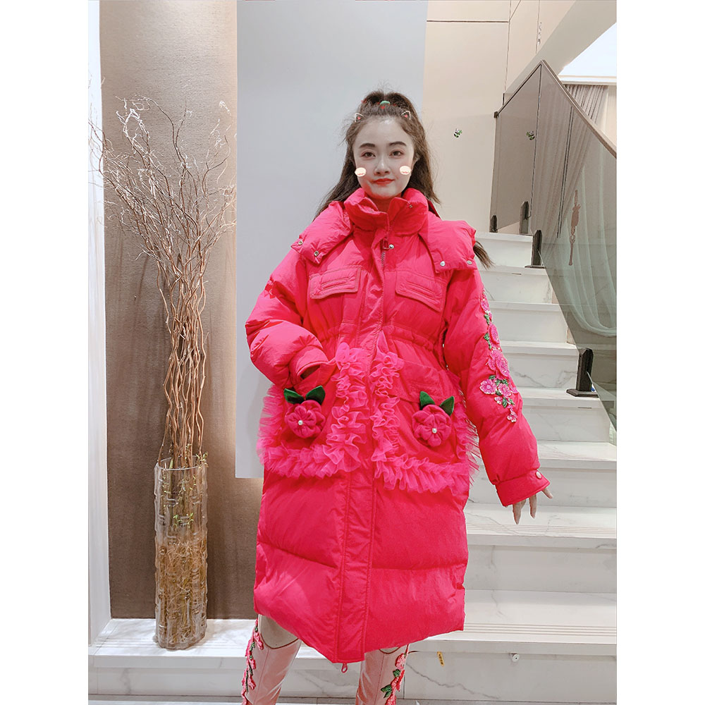 羽绒服女冬新款设计师定制重工亮片花朵收腰显瘦中长款鸭绒外套潮