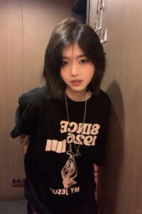 T0945-P25 夏季新款宽松印花短袖T恤女上衣情侣图片