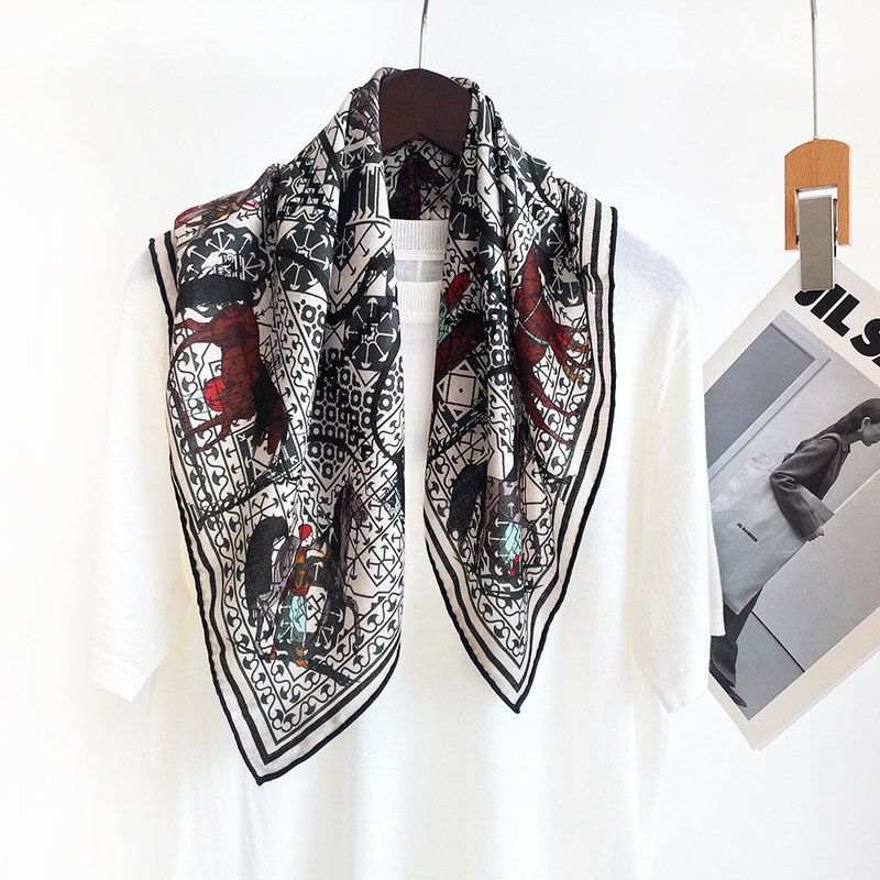 2025新款秋冬真丝中方巾桑蚕丝羊毛百搭披肩双面双色丝毛印花丝巾