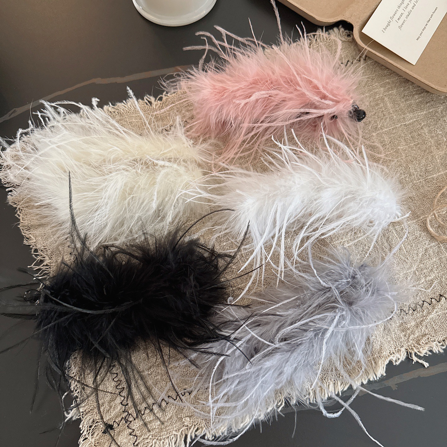 HUI张曦同款羽毛抓夹纯欲ins风香蕉夹感毛毛发夹后脑勺马尾夹发