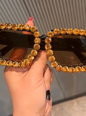 2025新款复古方形宝石太阳镜