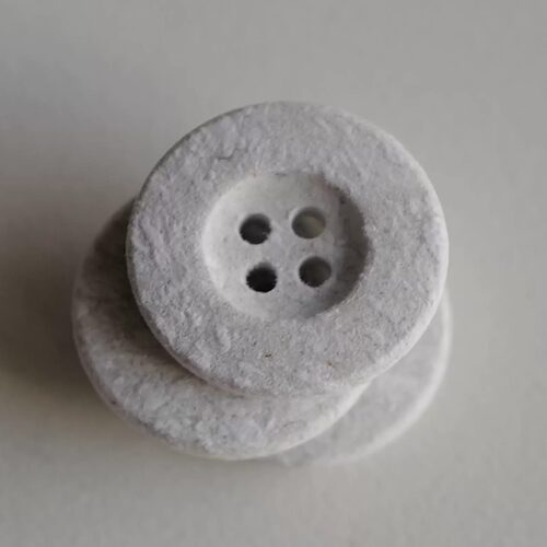 可洗粉笔白艺术感再生树脂纽扣