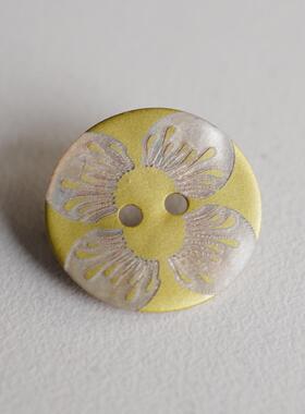 20mm一颗价英国Textile Garden写意角堇类黄花朵贝壳纽扣