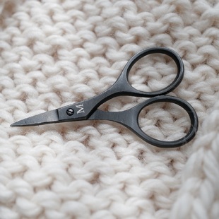 Bow 英国Merchant Baby Mills Scissors迷你弯弓剪刀 and