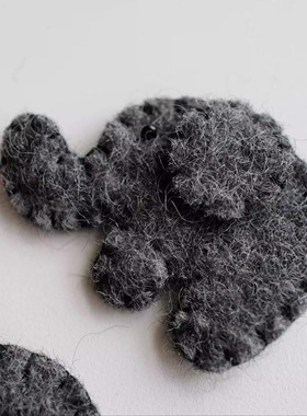 65mm宽45mm高一片价格 德国JIM灰色大象羊毛毡布贴装饰片