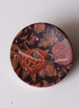 40mm一颗价格德国JIM深红色荔枝图黑底椰壳纽扣