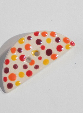 35mmx16mm一颗价英国Stockwell白底光亮红黄棕豆豆半圆陶瓷纽扣