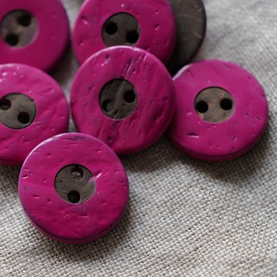 椰壳材质玫粉色环边纽扣