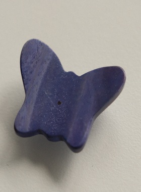 33mm×29mm一颗价德国JIM蓝紫色木质抽象蝴蝶轮廓纽扣