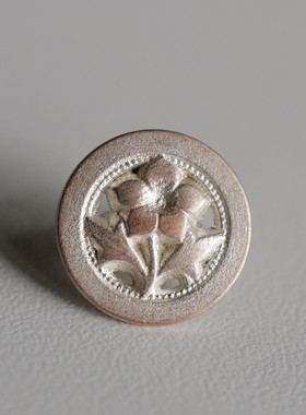 金属龙胆花纹理玫瑰金色纽扣