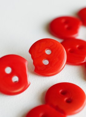 绝版15mm一颗价德国JIM萌萌咬了一口的圆红色象牙棕榈纽扣