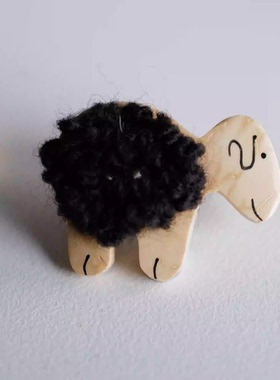 大约29mmx23mm一颗价德国JIM手工椰壳材质黑羊毛穿线小羊造型纽扣