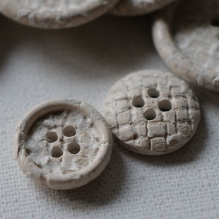 25mm15mm一颗价格英国Textile Garden自然乳白滚边纹理破碎感纽扣